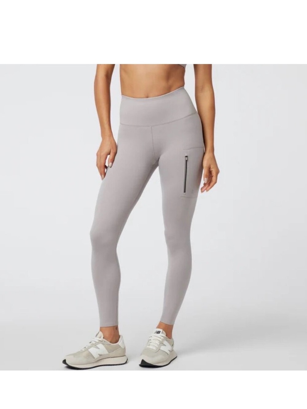 Vuori Evolve Zipped Legging Tag — Soft Pewter